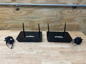 lot 63 image: NETGEAR Lot of 2- Routers