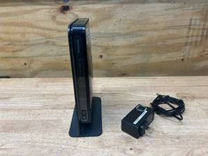 lot 64 image: NETGEAR N600 Wireless Dual Band Gigibit Router WNDR3700