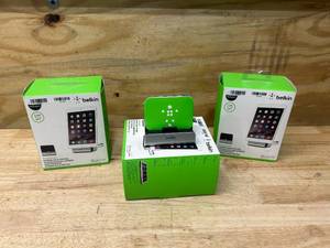 lot 66 image: BELKIN Lot of 3- PowerHouse Express Docks for iPad, iPhone or iPod