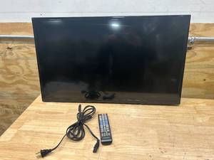 lot 16 image: SAMSUNG 32 LED TV (UN32F5000AF)