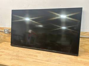 lot 25 image: VIZIO 55 TV (E55-C1)