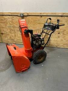 lot 127 image: ARIENS Deluxe 28 Snow Blower