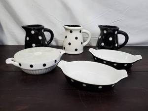 lot 12 image: Terramoto Ceramic Milk Pitchers And Murval Dishware