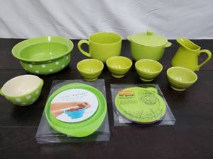 lot 28 image: Collection Of Green Kitchenware