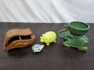 lot 31 image: Collection Of Dcor