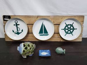 lot 38 image: Boat And Fish Dcor