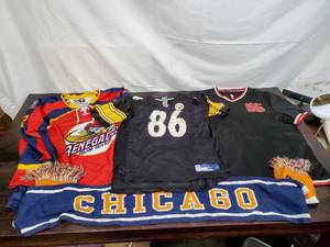 lot 8 image: Collection Of Sportswear