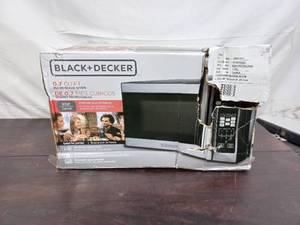 OVERSTOCK ITEM Black And Decker Microwave