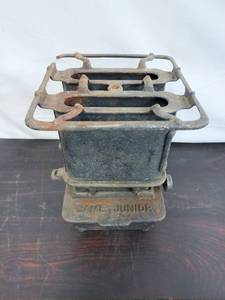 The Taylor & Boggis FDY Co. Game Junior No. 1 Sad Iron Heater