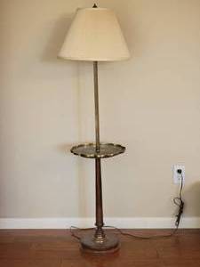 lot 77 image: Brass Table Floor Lamp