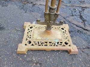 lot 30B image: Vintage French Victorian Fishbowl Stand