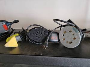 lot 123 image: Power Sander Tool Grouping