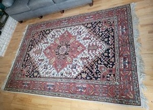 lot 9 image: Stunning Oriental Vintage Wool Area Rug - 8 x 67