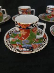 lot 40 image: Exotic Chinese Tea Set for 6