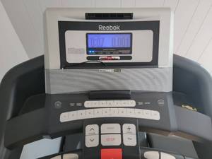 lot 11B image: Reebok Incline Treadmill
