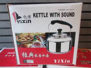 Lot of 3 Tea Pots Capacity 4L...