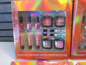 Lot of 4 Glitz & Glam Sets - Eye Sh...