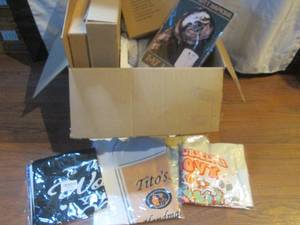 (UP) New Home Decor Box Full of Ass...