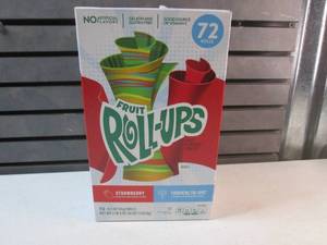 Box of 72 Rolls Fruit Roll-Ups Stra...