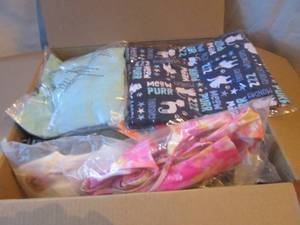 (UP) Box Full of Assorted Clothes M...