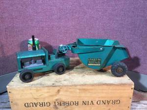 lot 9 image: Vintage STRUCTO Rocker Gravel Hauler