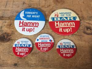 lot 42 image: 5 Vintage Hamms Buttons