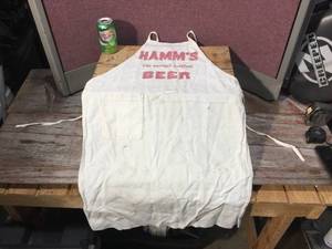 lot 41 image: Vintage Hamms Beer Apron - Hard To Find
