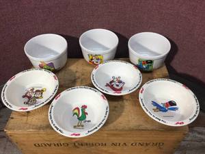 lot 55 image: Kelloggs Character Cereal Bowls