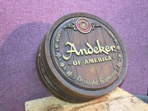lot 90 image: Vintage Pabst Andeker Barrel Wall Hanger