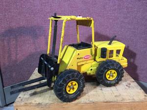 lot 106 image: Vintage Mighty Tonka Forklift