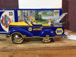 lot 112 image: NAPA Crown Premiums 1940 GENDRON Pedal Car
