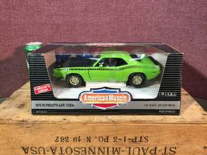 lot 156 image: Ertl American Muscle 1970 Plymouth AAR CUDA - Diecast