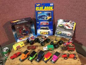 lot 166 image: Group Hotwheels - Micromachines - Matchbox