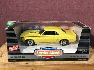 lot 180 image: ERTL American Muscle 1969 CAMAERO Z28 - Diecast