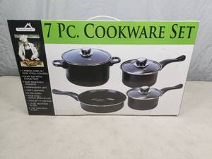 New 7 Piece Cookware Set