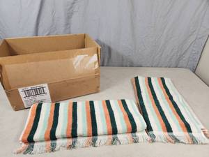 8 New Opal House Hand Towels
