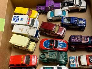 lot 47 image: Box 21 Matchbox Cars Vehicles