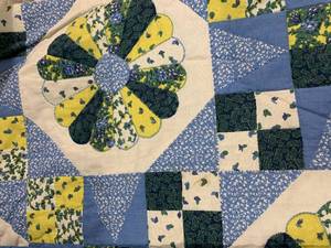 lot 58 image: Full-Queen Blue Quilted Blanket