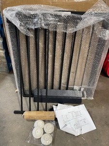 lot 2 image: Baby Gate customer return review pictures