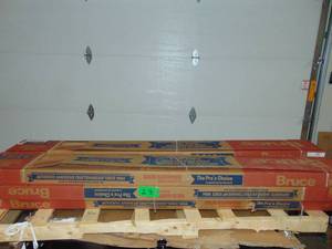 lot 23 image: 6 Cases Bruce Plano Oak Country Natural 34 in. Thick x 3-14 in. Wide x Varying Length Solid Hardwood Flooring (22 sq. ft.  case)