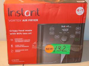 lot 132 image: Instant Pot 5.7 qt. Black Vortex Air Fryer