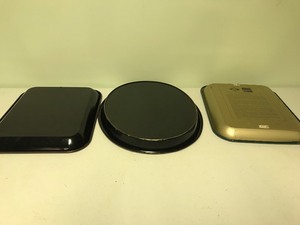 lot 28 image: 3 - Coca Cola metal trays