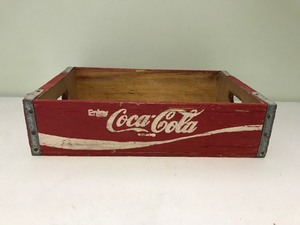 lot 68 image: Vintage Coca Cola wood crate