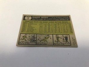 lot 200 image: 1961 - Topps Roger Maris baseball card - New York Yankees - Outfield - #2