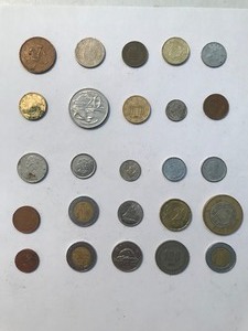 lot 304 image: 25 misc. foreign coins