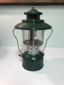 lot 327 image: Vintage Coleman Lantern