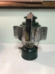 lot 329 image: Vintage Coleman Lantern