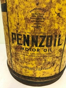 lot 330 image: Vintage PENNZOIL Motor Oil Can  Advertising Can - 5 Gallon - Dated around the 60s