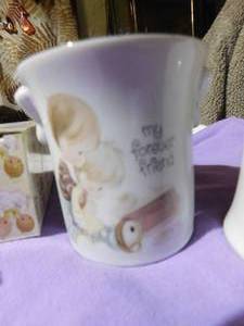 lot 234 image: 5 precious Moment items