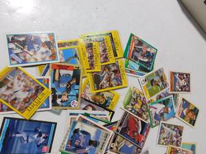 lot 293 image: Box baseball cards